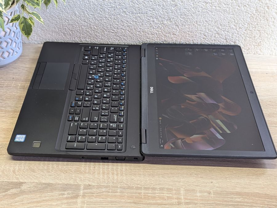 Ноутбук Б/В Dell Latitude 5580, Intel Core i5-6300U, DDR4 8GB, SSD 128GB, 15.6" Full HD