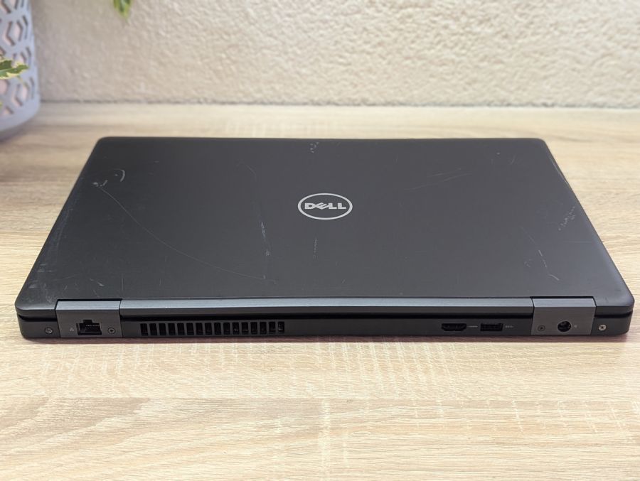 Ноутбук Б/В Dell Latitude 5580, Intel Core i5-6300U, DDR4 8GB, SSD 128GB, 15.6" Full HD