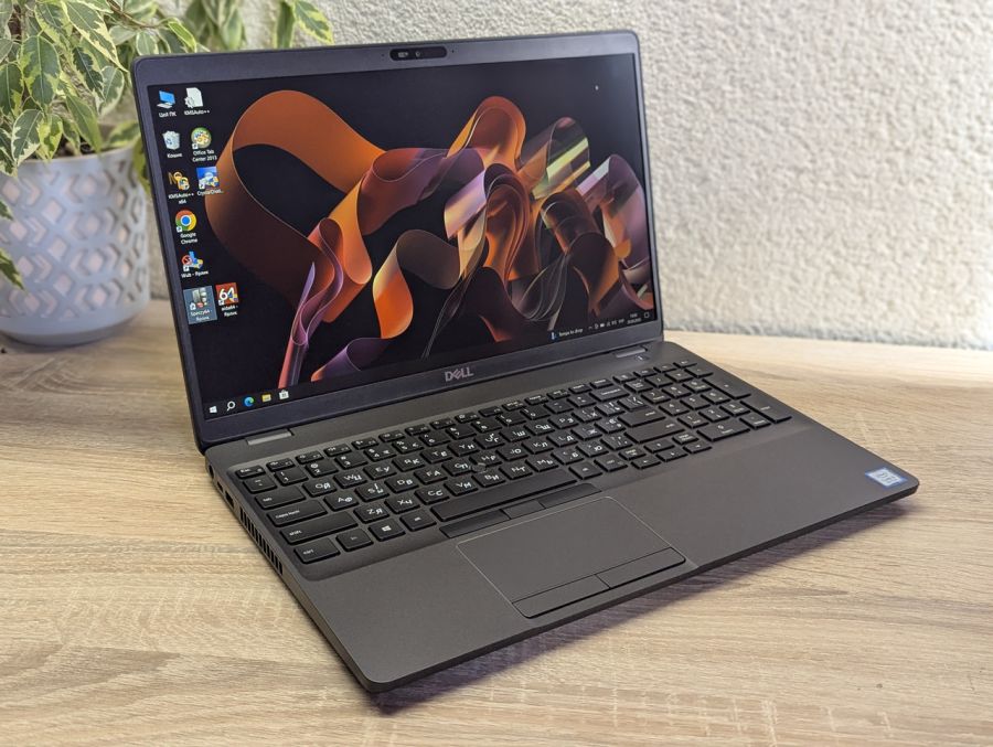 Уцінка! Ноутбук Б/В Dell Latitude 5500, Intel Core i5-8665U, DDR4 16 GB, SSD 256GB, 15.6" Full HD [ProductHub SKU Dell271]