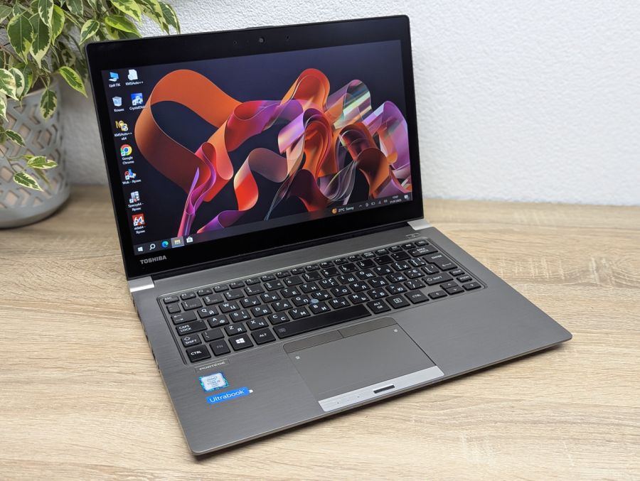 Ноутбук Б/В Toshiba Portege Z30T-C, Intel Core i5-6300U, DDR3 16 GB, SSD 256GB, 13" Full HD Сенсор [ProductHub SKU T114]