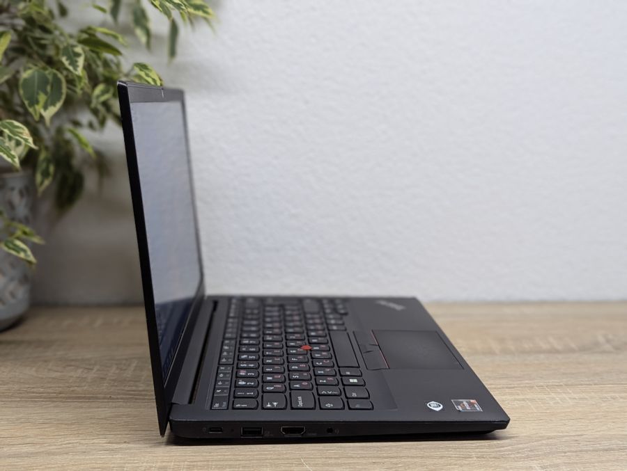 Ноутбук Б/В Lenovo ThinkPad E14, AMD Ryzen 3 5425U, DDR4 16 GB, SSD 256GB + 128 GB, AMD Radeon Graphics 1Gb, 14" Full HD [ProductHub SKU L262]
