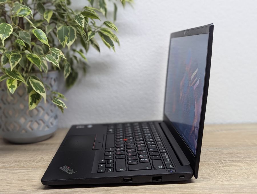 Ноутбук Б/В Lenovo ThinkPad E14, AMD Ryzen 3 5425U, DDR4 16 GB, SSD 256GB + 128 GB, AMD Radeon Graphics 1Gb, 14" Full HD [ProductHub SKU L262]