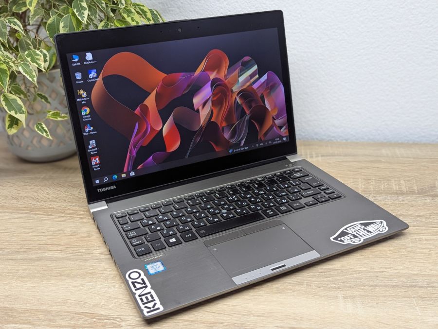 Ноутбук Б/В Toshiba Portege Z30T-C, Intel Core i5-6300U, DDR3 8GB, SSD 256GB, 13" Full HD Сенсор [ProductHub SKU T127]