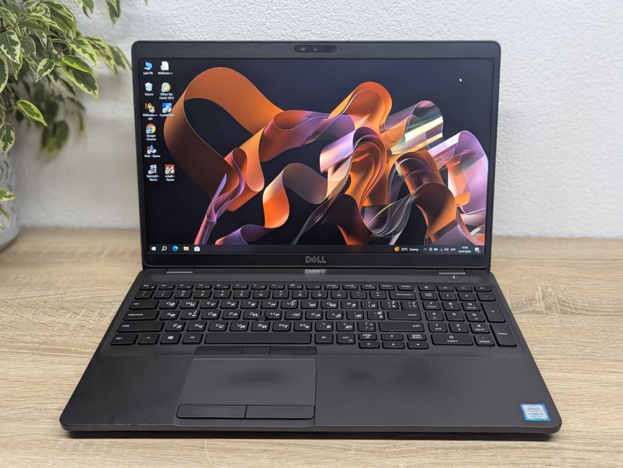 Уцінка! Ноутбук Б/В Dell Latitude 5501, Intel Core i5-9300H, DDR4 16 GB, SSD 256GB, 15.6" Full HD [ProductHub SKU Dell286]