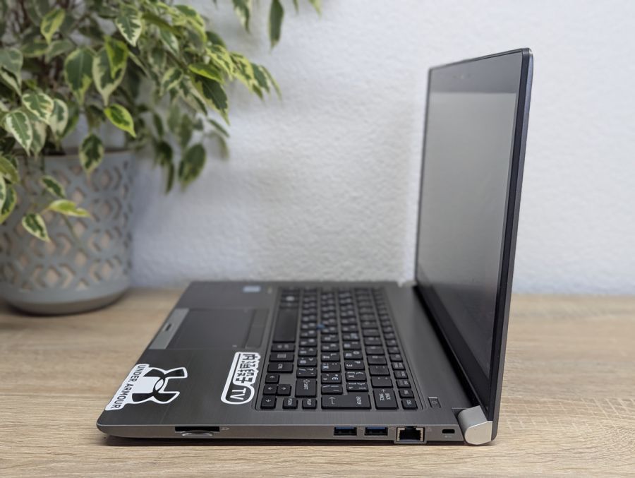 Уцінка! Ноутбук Б/В Toshiba Portege Z30T-C, Intel Core i5-6300U, DDR3 16 GB, SSD 256GB, 13" Full HD Сенсор [ProductHub SKU T130]