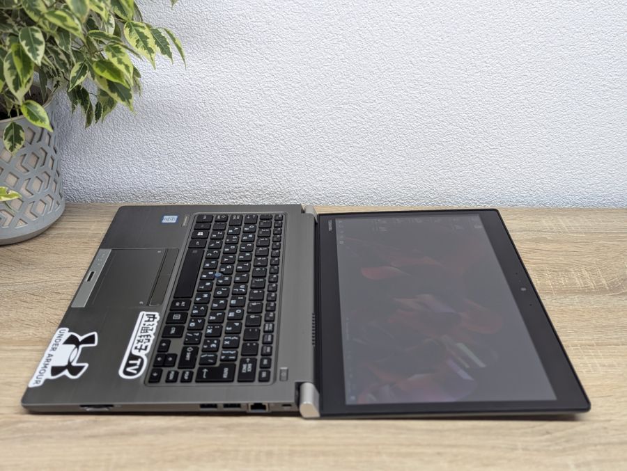 Ноутбук Б/В Toshiba Portege Z30T-C, Intel Core i5-6300U, DDR3 16GB, SSD 256GB, 13" Full HD Сенсор [ProductHub SKU T130]