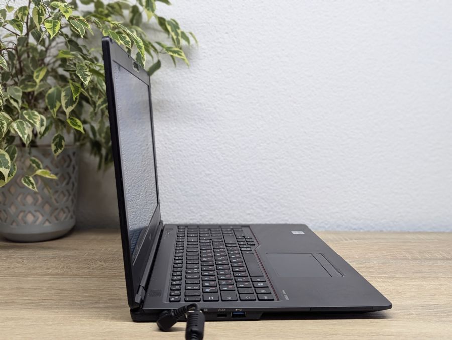 Ноутбук Б/В Fujitsu LifeBook U7510, Intel Core i5-10210U, DDR4 8GB, SSD 256GB, 15" Full HD [ProductHub SKU F137]