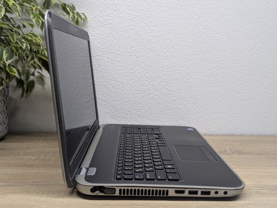Уцінка! Ноутбук Б/В Dell Inspiron 7720, Intel Core i7-3630QM, DDR3 8 GB, SSD 128GB, NVIDIA GeForce GT 650M 2 Gb, 17" Full HD [ProductHub SKU Dell57]