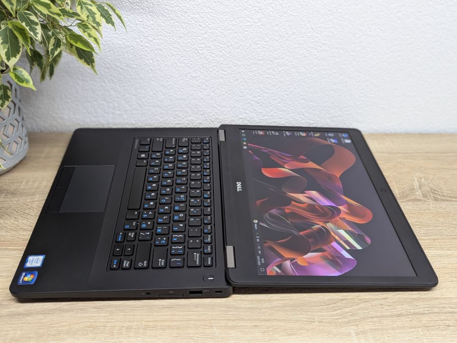 Ноутбук Б/В Dell Latitude E5470, Intel Core i5-6300U, DDR4 8GB, SSD 256GB, 14" Full HD