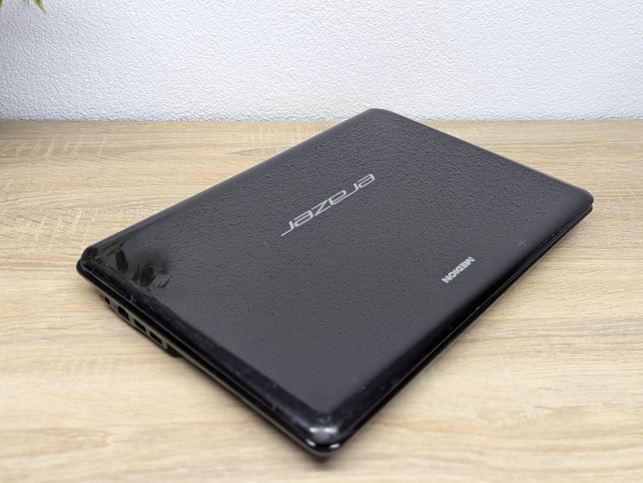 Уцінка! Ноутбук Б/В Medion Akoya X6816, Intel Core i7-2630QM, DDR3 8 GB, SSD 256GB, NVIDIA GeForce GT 555M, 15.6" [ProductHub SKU M28]