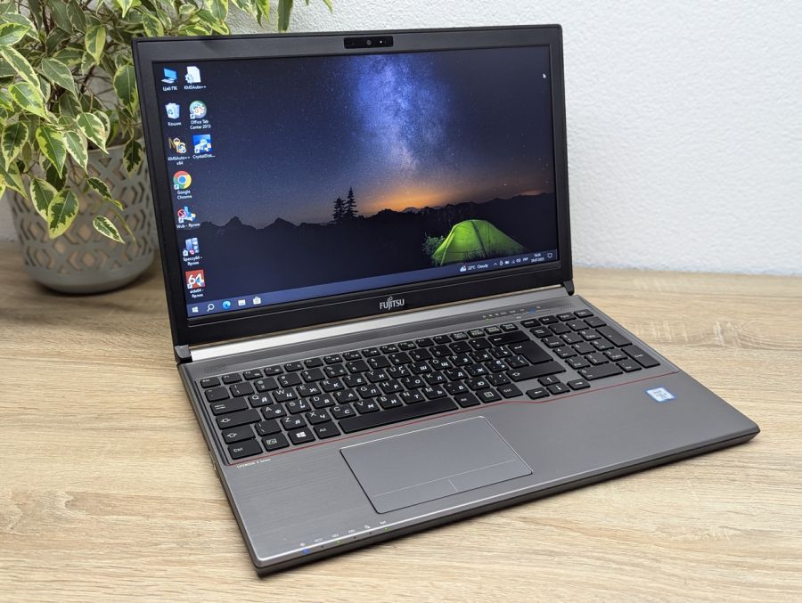 Ноутбук Б/В Fujitsu E756, Intel Core i5-6300U, DDR4 8 GB, SSD 256GB, 15.6" HD [ProductHub SKU F166]