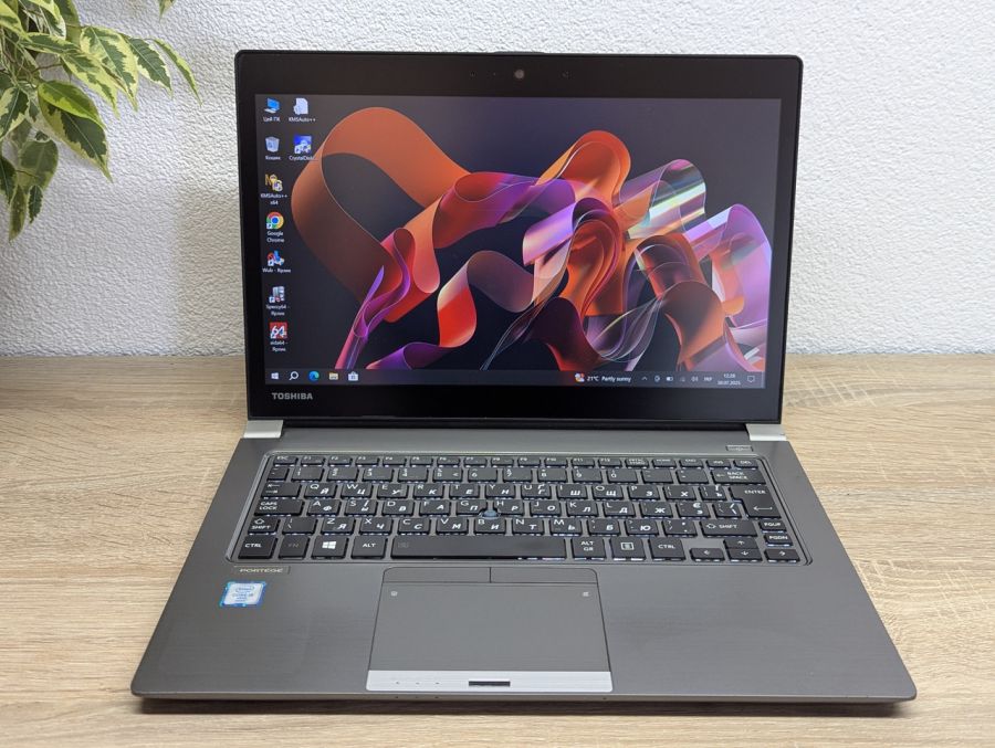 Ноутбук Б/В Toshiba Portege Z30T-C, Intel Core i5-6300U, DDR3 16GB, SSD 256GB, 13" Full HD Сенсор [ProductHub SKU T132]