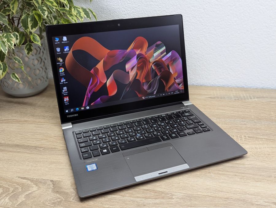 Ноутбук Б/В Toshiba Portege Z30T-C, Intel Core i5-6300U, DDR3 16GB, SSD 256GB, 13" Full HD Сенсор [ProductHub SKU T132]