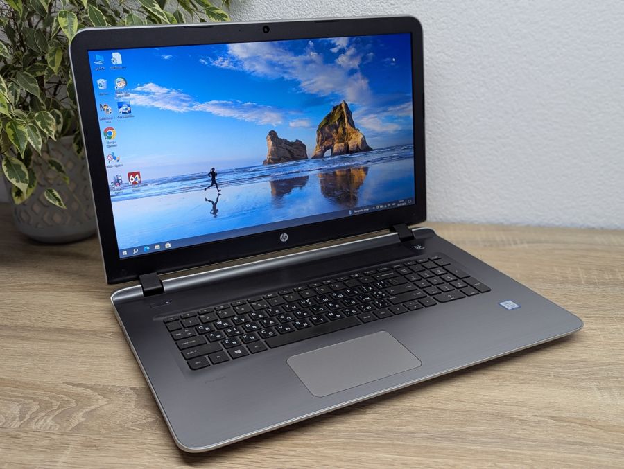 Ноутбук Б/В HP Pavilion 17 Notebook, Intel Core i3-6100U, DDR3 8 GB, SSD 256GB, 17" HD