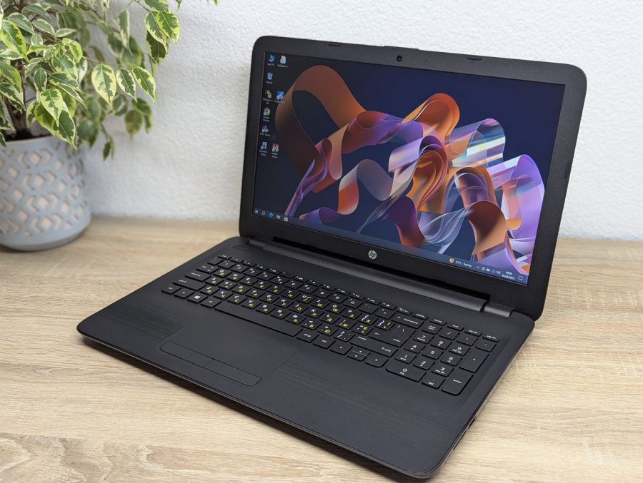 Ноутбук Б/В HP Notebook 15, Intel Celeron N3060, DDR3 8GB, SSD 128GB, 15" Full HD [ProductHub SKU HP526]