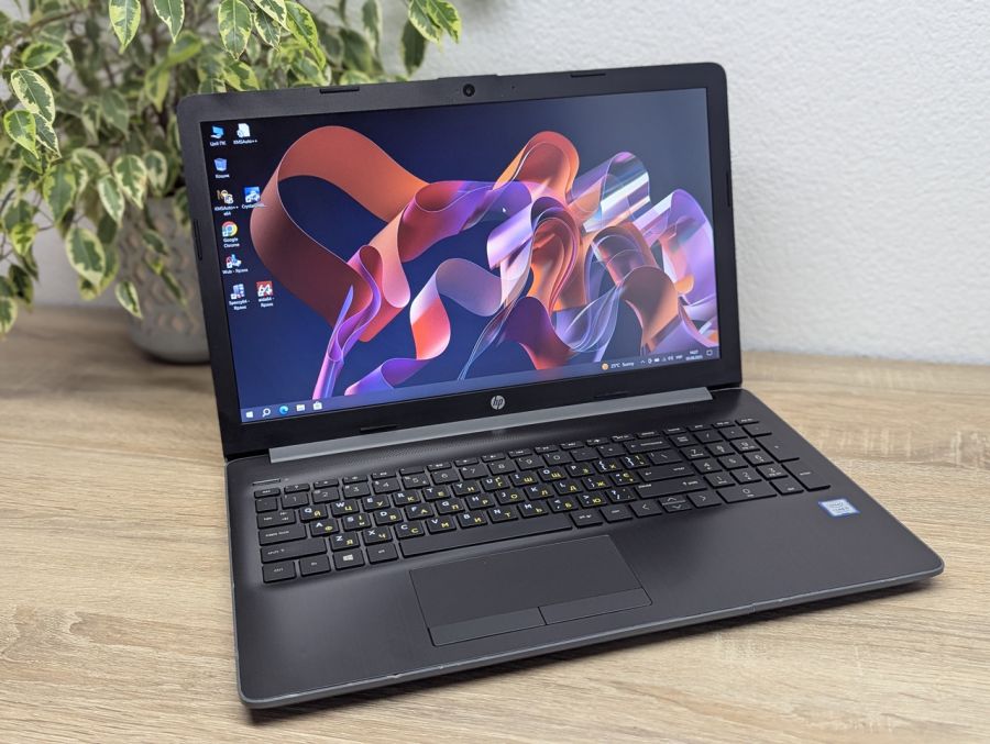 Уцінка! Ноутбук Б/В HP Laptop 15, Intel Core i5-8250U, DDR4 8 GB, SSD 256GB, 15.6" Full HD [ProductHub SKU HP534]