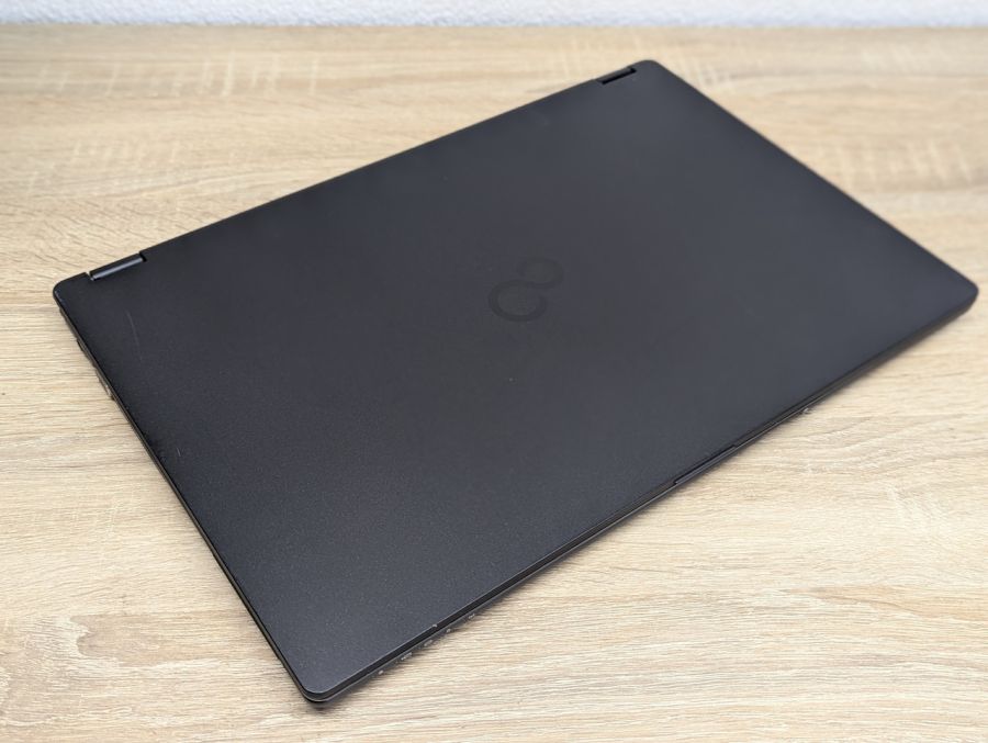 Ноутбук Б/В Fujitsu U758, Intel Core i5-8350U, DDR4 16 GB, SSD 256GB, 15.6" Full HD Сенсор [ProductHub SKU F179]