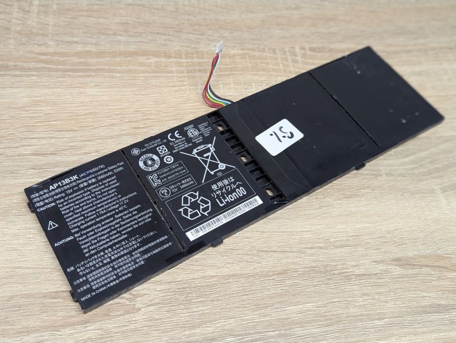 Оригінальна акумуляторна батарея Acer AP13B3K Б/В