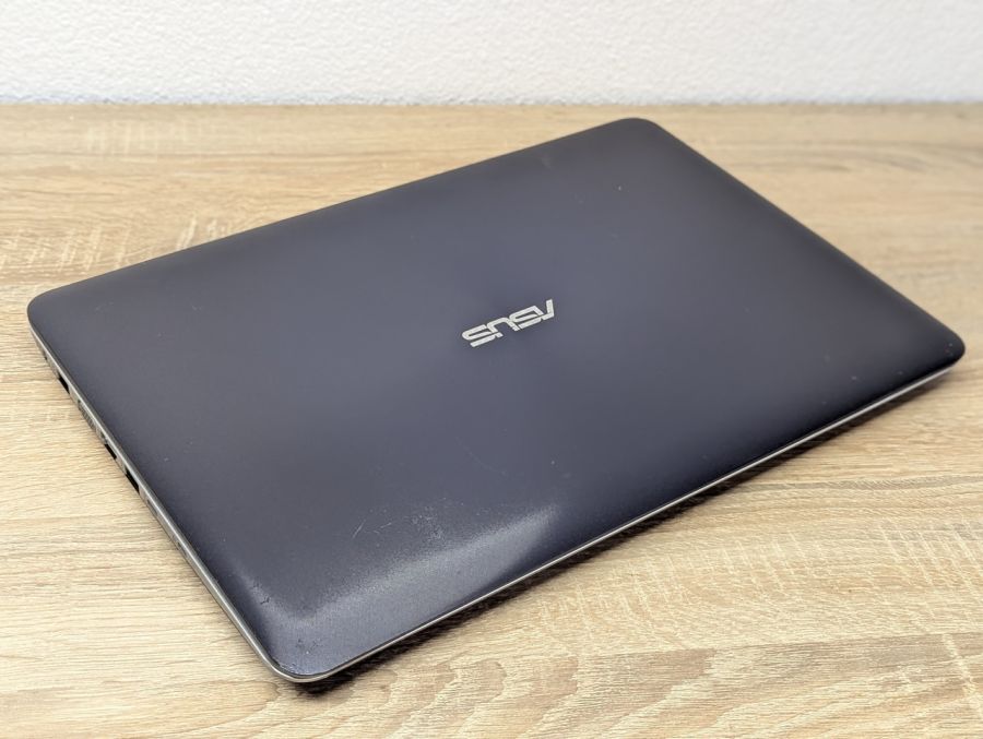 Ноутбук Б/В ASUS Vivobook F556U, Intel Core i7-6500U, DDR4 12GB, SSD 256GB, NVIDIA GeForce 920MX 2GB, 15.6" Full HD