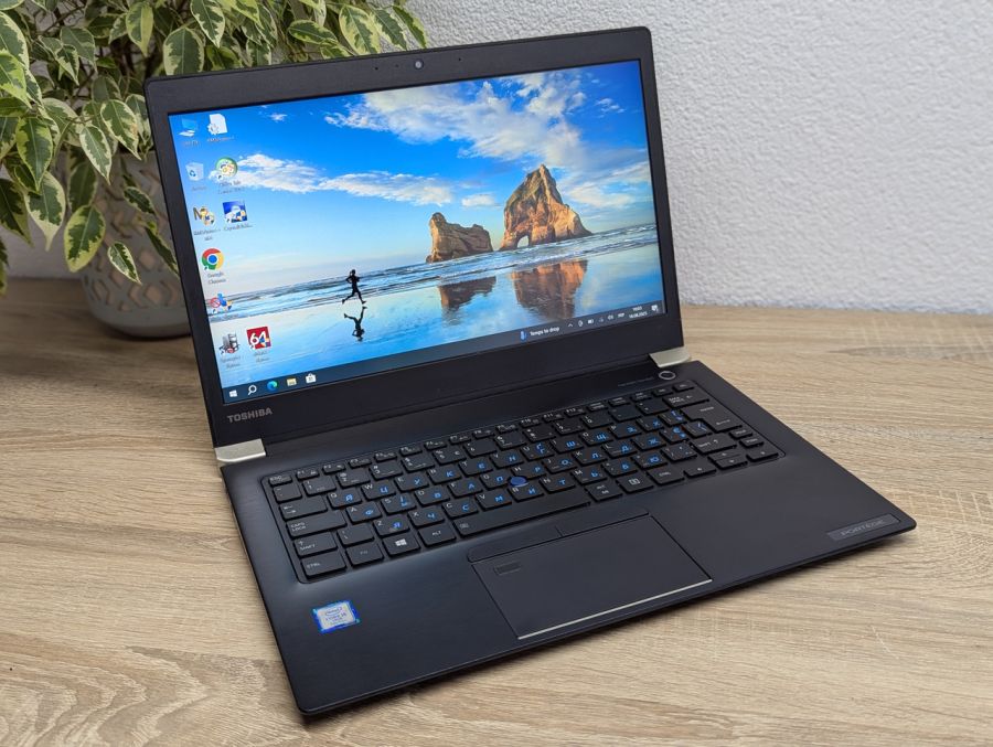 Ноутбук Б/В Toshiba Portege X30-D, Intel Core i5-7300U, DDR4 8 GB, SSD 128GB, 13" Full HD Сенсор