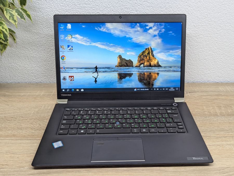 Ноутбук Б/В Toshiba Tecra X40-D, Intel Core i5-7300U, DDR4 8GB, SSD 128GB, 14" Full HD Сенсор [ProductHub SKU T98]