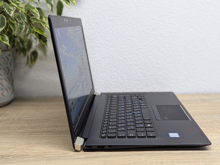 Ноутбук Б/В Toshiba Tecra X40-E, Intel Core i5-8350U, DDR4 16 GB, SSD 256GB, 14" Full HD Сенсор [ProductHub SKU T146]