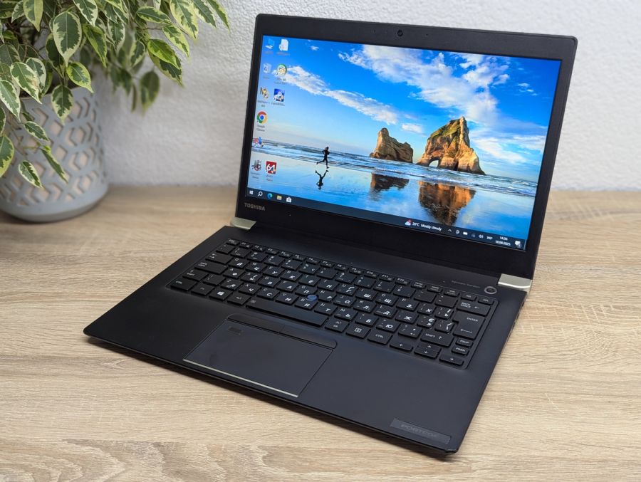 Ноутбук Б/В Toshiba Portege X30-D, Intel Core i5-7300U, DDR4 8GB, SSD 128GB, 13" Full HD Сенсор [ProductHub SKU T150]