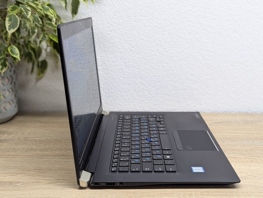 Ноутбук Б/В Toshiba Tecra X40-D, Intel Core i5-7300U, DDR4 8 GB, SSD 128GB, 14" Full HD Сенсор [ProductHub SKU T152]