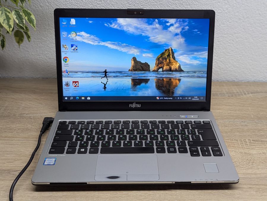 Уцінка! Ноутбук Б/В Fujitsu S936, Intel Core i5-6200U, DDR4 8 GB, SSD 128GB, 13" Full HD [ProductHub SKU F192]