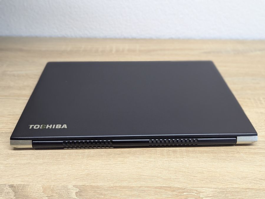 Ноутбук Б/В Toshiba Portege X30-D, Intel Core i5-7300U, DDR4 8GB, SSD 128GB, 13" Full HD Сенсор