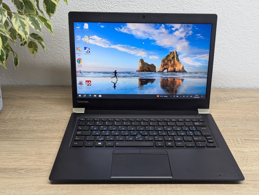 Ноутбук Б/В Toshiba Portege X30-D, Intel Core i5-7300U, DDR4 8GB, SSD 128GB, 13" Full HD Сенсор