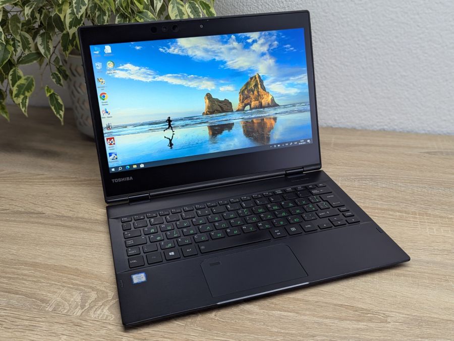 Ноутбук Б/В Toshiba Portege X20W-D, Intel Core i5-7300U, DDR3 16GB, SSD 256GB, 12.5" Full HD Сенсор