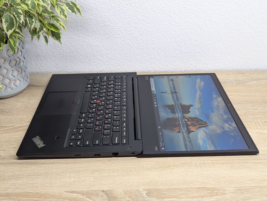 Ноутбук Б/В Lenovo ThinkPad E480, Intel Core i5-8250U, DDR4 16 GB, SSD 256GB, 14" Full HD [ProductHub SKU L267]