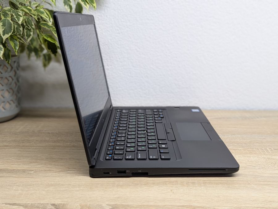 Ноутбук Б/В Dell Latitude 5490, Intel Core i5-8250U, DDR4 8GB, SSD 128GB, 14" Full HD