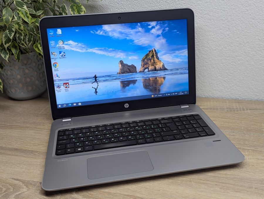 Уцінка! Ноутбук Б/В HP ProBook 450 G4, Intel Core i5-7200U, DDR4 8 GB, SSD 128GB + SSD 1TB, 15.6" HD [ProductHub SKU HP573]