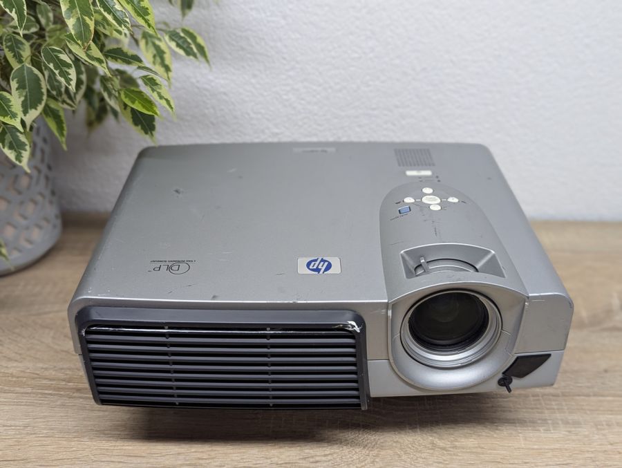 Проєктор HP vp6111