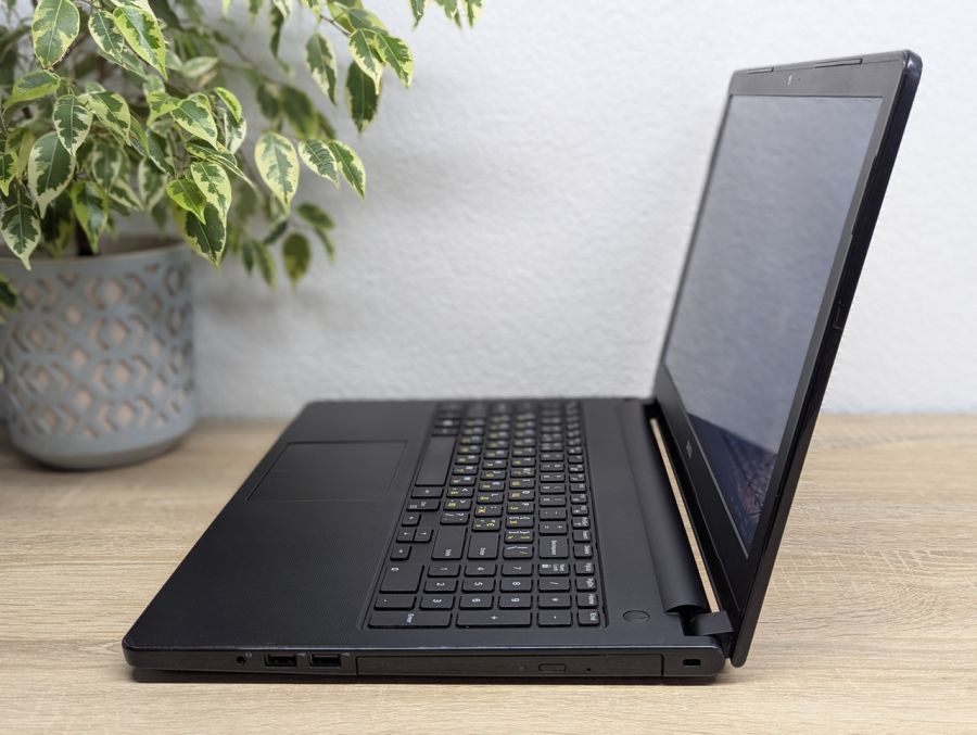 Ноутбук Б/В Dell Vostro 3558, Intel Core i3-4005U, DDR3 8GB, SSD 128GB, 15.6" HD [ProductHub SKU Dell334]