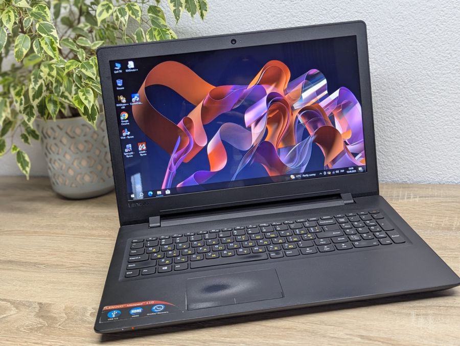 Ноутбук Б/В Lenovo IdeaPad 110, AMD A6-7310, DDR3 8GB, SSD 128GB, Microsoft Basic Display Adapter, 15.6"