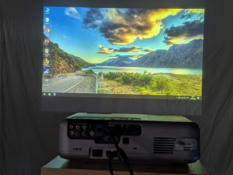 Б/В Проєктор NEC VT460 [ProductHub SKU VT460]