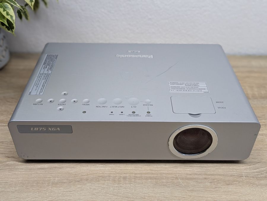 Б/В Проєктор Б/К Panasonic LB75 XGA [ProductHub SKU Panasonic-LB75]
