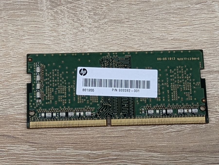 Б/В Оперативна пам'ять Samsung DDR4 4gb / 2666MHz [ProductHub SKU Samsung-DDR4]