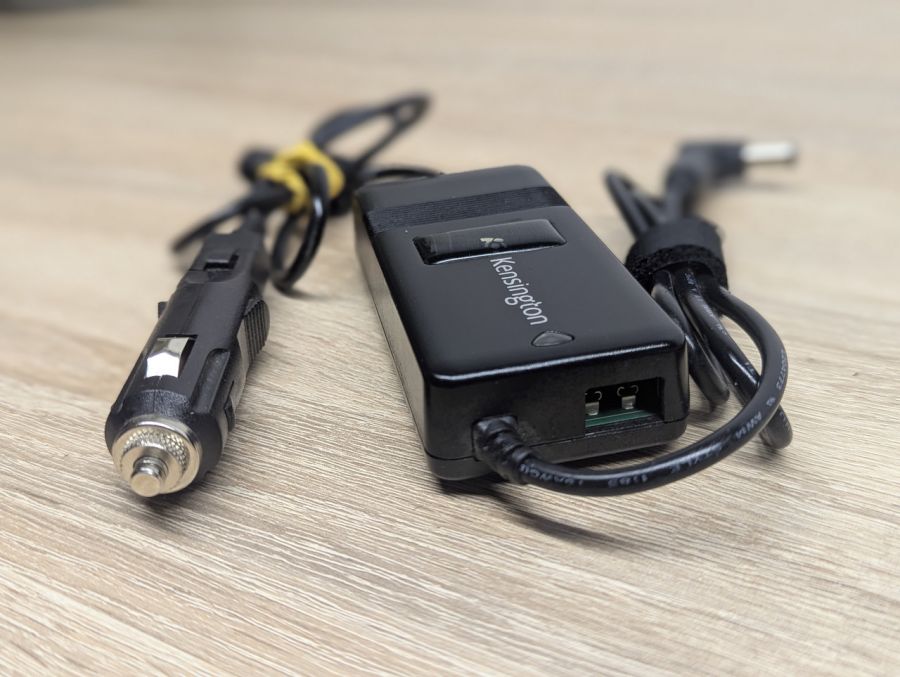 Б/В Автомобільний адаптер до ноутбука Dell KENSINGTON 90 Вт USB [ProductHub SKU KENSINGTON]