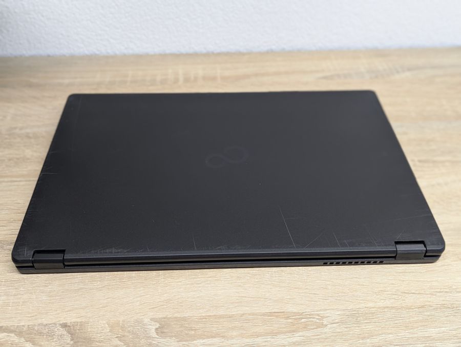 Уцінка! Ноутбук Б/В Fujitsu U759, Intel Core i5-8265U, DDR4 16 GB, SSD 256GB, 15.6" Full HD [ProductHub SKU F205]