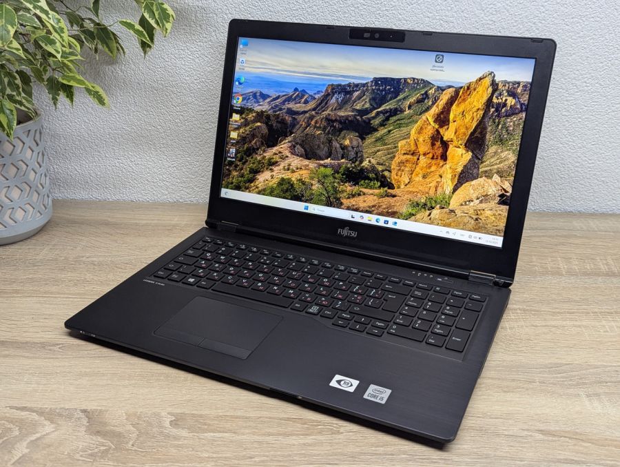 Уцінка! Ноутбук Б/В Fujitsu LifeBook U7510, Intel Core i5-10210U, DDR4 16 GB, SSD 256GB, 15" Full HD [ProductHub SKU F211]