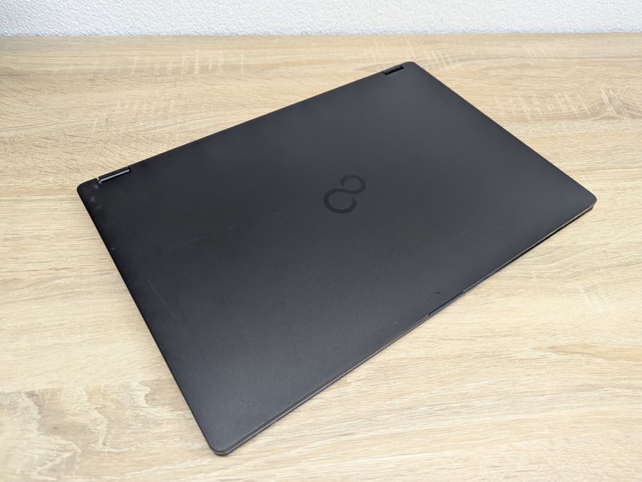 Уцінка! Ноутбук Б/В Fujitsu LifeBook U7510, Intel Core i5-10210U, DDR4 16 GB, SSD 256GB, 15" Full HD [ProductHub SKU F211]