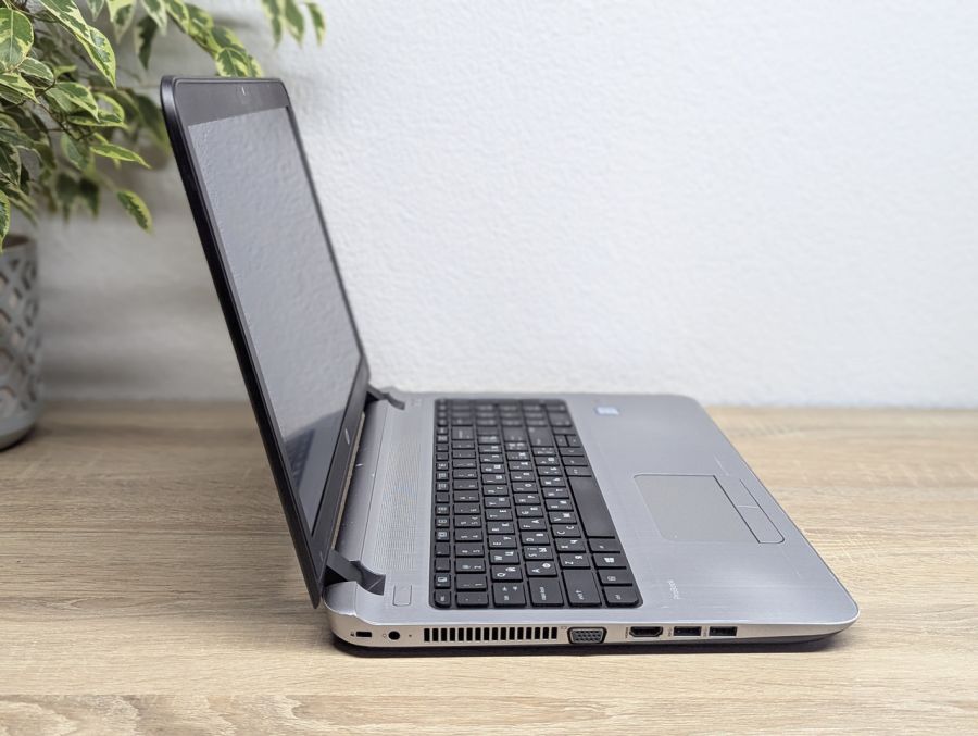 Уцінка! Ноутбук Б/В HP ProBook 450 G3, Intel Core i5-6200U, DDR3 8 GB, SSD 128GB, 15.6" Full HD [ProductHub SKU HP594]