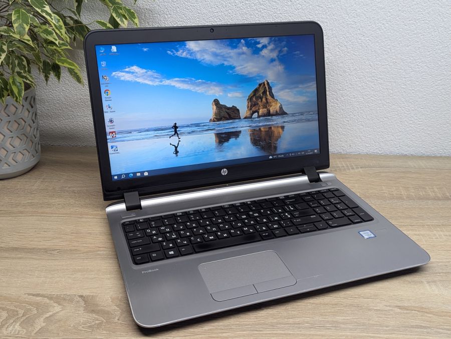 Уцінка! Ноутбук Б/В HP ProBook 450 G3, Intel Core i5-6200U, DDR3 8 GB, SSD 128GB, 15.6" Full HD [ProductHub SKU HP594]