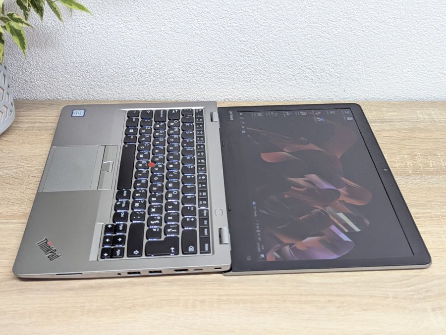 Ноутбук Б/В Lenovo ThinkPad 13 2nd Gen, Intel Core i3-7100U, DDR4 8 GB, SSD 128GB, 13" Full HD [ProductHub SKU L303]