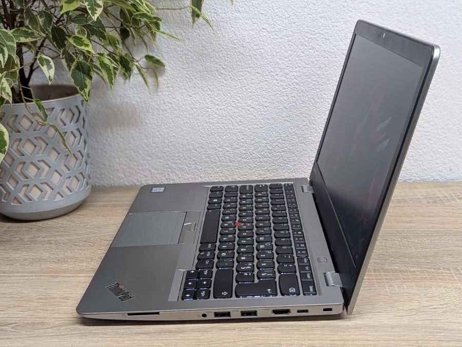 Ноутбук Б/В Lenovo ThinkPad 13 2nd Gen, Intel Core i3-7100U, DDR4 8 GB, SSD 128GB, 13" Full HD [ProductHub SKU L303]
