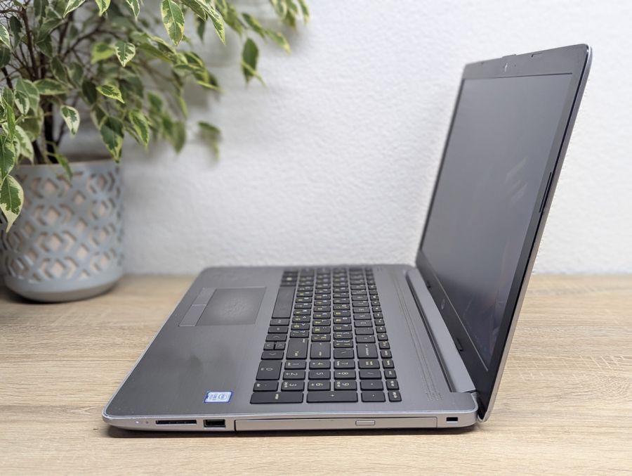 Уцінка! Ноутбук Б/В HP Notebook 250 G7, Intel Core i3-7020U, DDR4 8 GB, SSD 128GB, 15.6" Full HD [ProductHub SKU HP600]